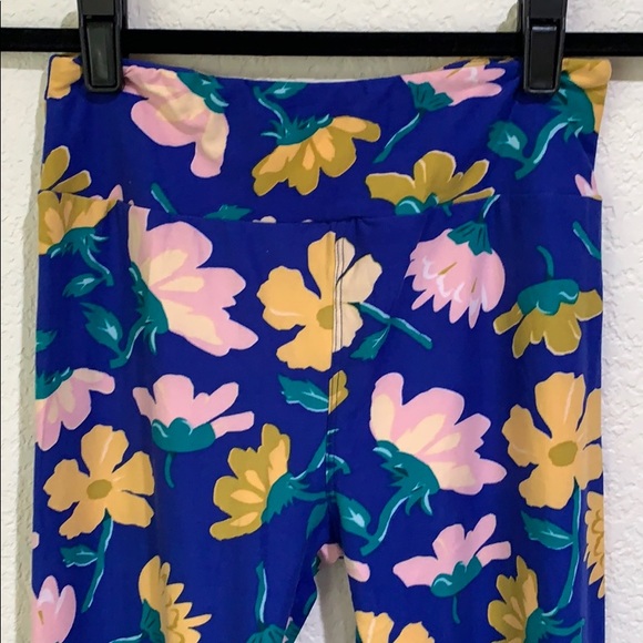 LuLaRoe One Size Leggings - Picture 3 of 4